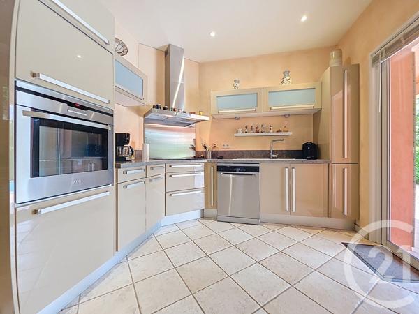 Maison à vendre  6 pièces - 138 m2 LORGUES - 83