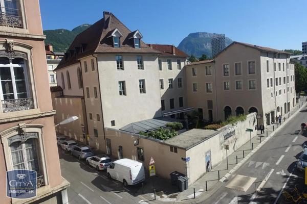 Location appartement 2 pièces de 89.45m²