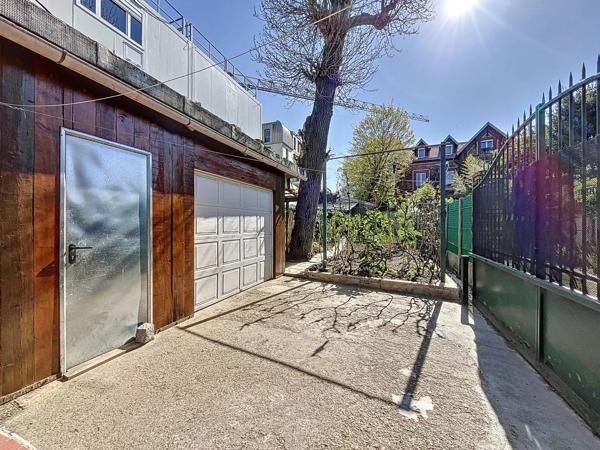 Vente                                                      Maison
                        
                     5 pièces                      120 m2                     à Boissy-Saint-Léger