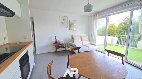 Appartement 2 pièces - La Rochelle - 44 m2 €229 000 ** - Référence JHDO634D4