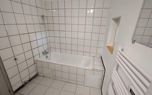 Maison à louer    3 pièces •  Sisteron