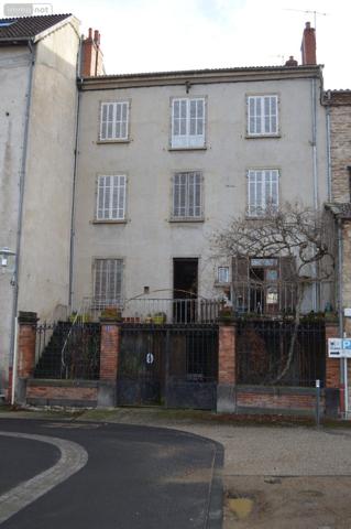 Maison à vendre à Massiac dans le Cantal (15500), ref : MRA08