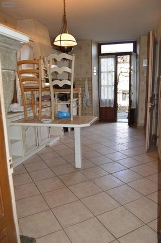 Maison à vendre à Massiac dans le Cantal (15500), ref : MRA08