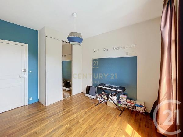 Appartement Duplex à vendre  5 pièces - 124,15 m 2   NOISY LE GRAND  - 93