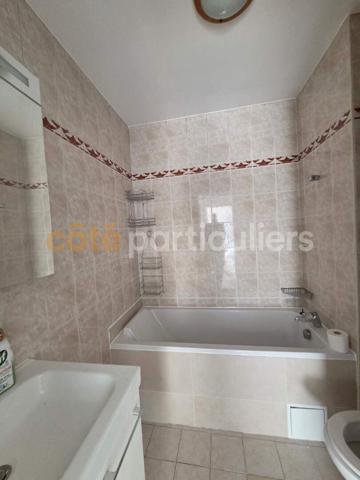 Vente
                Appartement25,2 m² - 1 Pièce -
                    AUBERVILLIERS (93300)