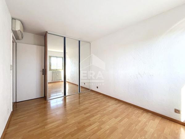 4 pièces traversant 85M² dernier étage, piscine