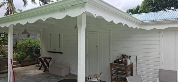 A VENDRE JOLIE VILLA T4 MEZZANINE  SUR 800 M² DE TERRAIN DANS SECTEUR RESIDENTIEL DE PRISE D'EAU A PETIT BOURG