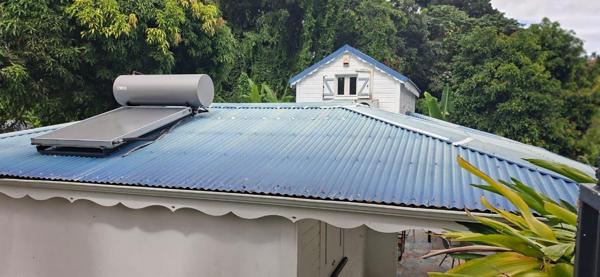 A VENDRE JOLIE VILLA T4 MEZZANINE  SUR 800 M² DE TERRAIN DANS SECTEUR RESIDENTIEL DE PRISE D'EAU A PETIT BOURG