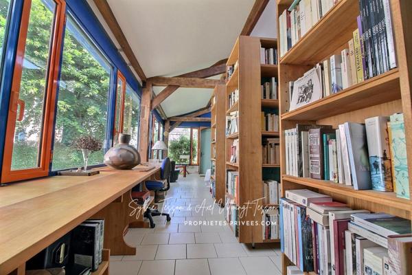 "Maison atypique au coeur d'une ancienne école" 45520 - Chevilly