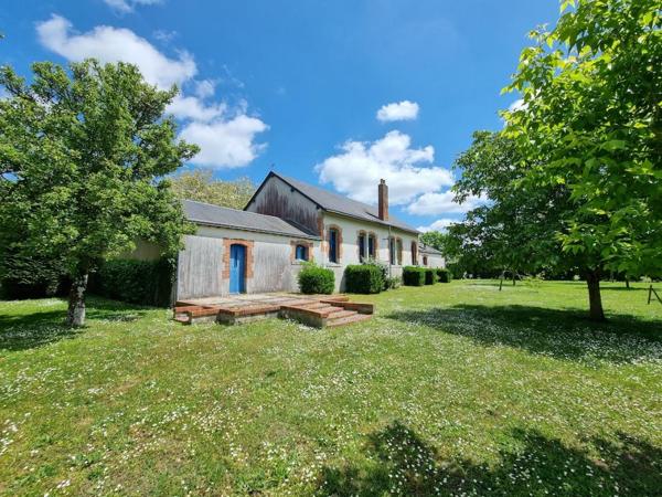 "Maison atypique au coeur d'une ancienne école" 45520 - Chevilly