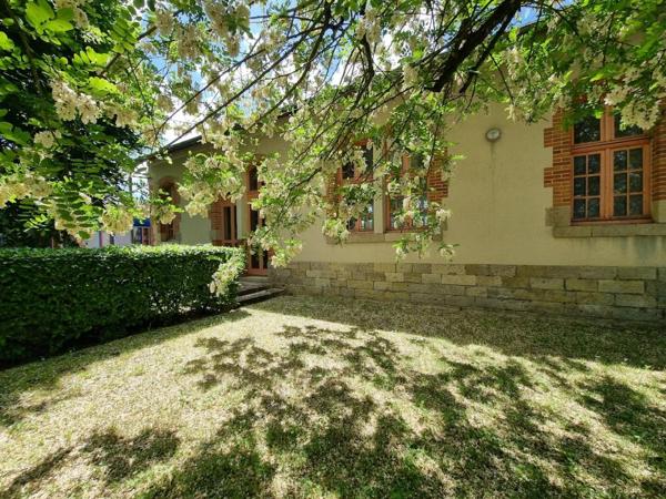 "Maison atypique au coeur d'une ancienne école" 45520 - Chevilly