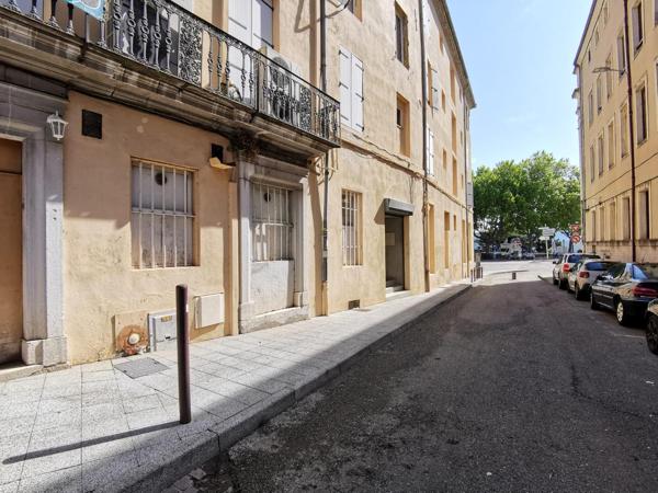 Local Commercial à vendre à Aubenas