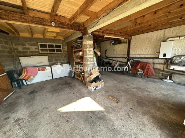 Vente                                                      Maison
                        
                     6 pièces                      115 m2                     à Neuvic