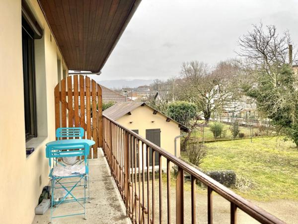 T2 - 61 M2- PROCHE CENTRE - PARKING - CAVE