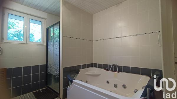 Maison à vendre 7 pièces 226 m² Montendre