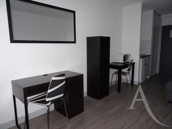 Studio meublé calme, lumineux et sans vis-à-vis Bourges Sud !