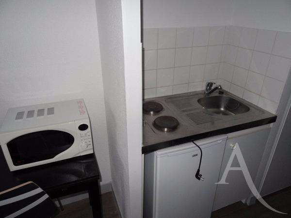 Studio meublé calme, lumineux et sans vis-à-vis Bourges Sud !