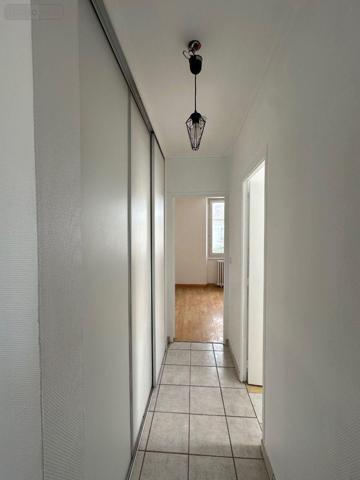 Appartement rénové à louer à Ussel en Corrèze (19200), ref : UL 155