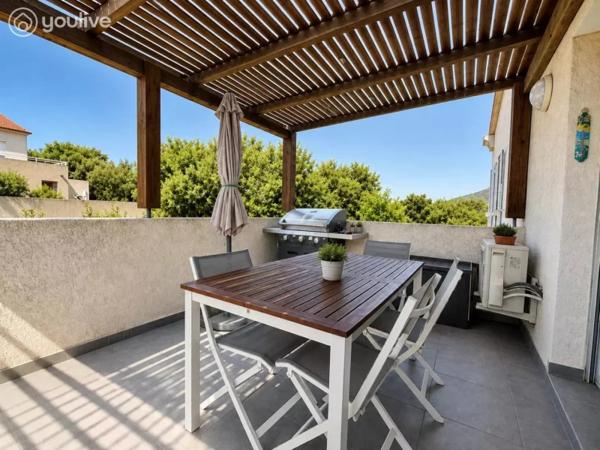 Beau T3 avec grande terrasse, à proximité de Saint-Florent