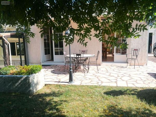 Maison à vendre à Marans en Charente-Maritime (17230), ref : VD/594