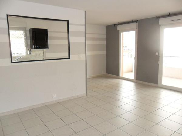 GRIGNY T 3 avec Balcon résidences des Faïenciers