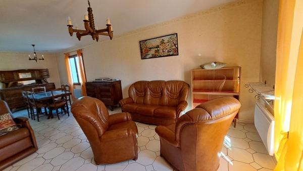 Maison à vendre |  Saint-Médard-de-Guizières |  4 pièces | 99 m²