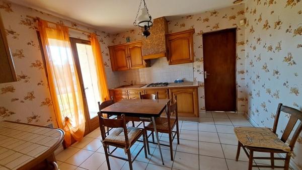 Maison à vendre |  Saint-Médard-de-Guizières |  4 pièces | 99 m²