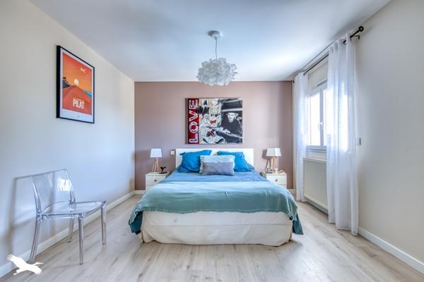 Maison à vendre |  Saint-Médard-en-Jalles |  6 pièces | 199 m²