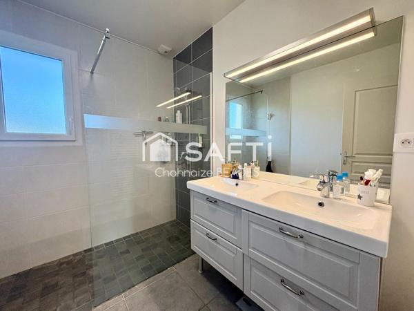 Maison contemporaine au calme,  à Carteret