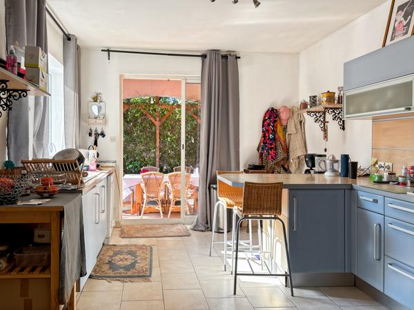 Châteaurenard (13160) Villa 130 m2 sur terrain de 455 m2 proche centre au calme