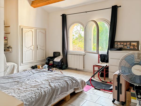 Châteaurenard (13160) Villa 130 m2 sur terrain de 455 m2 proche centre au calme