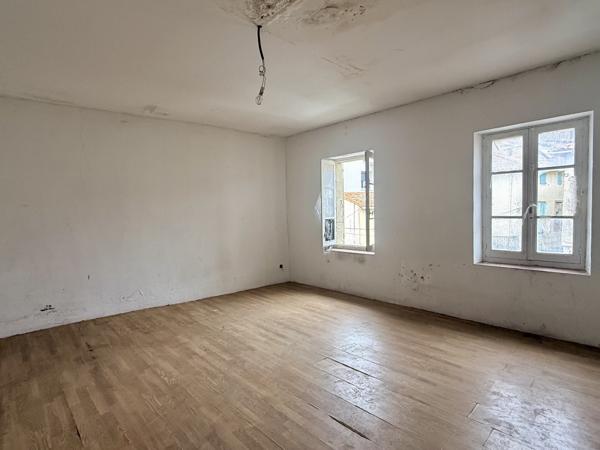 IMMEUBLE A FORT POTENTIEL – SPÉCIAL INVESTISSEUR –A RENOVER ENTIEREMENT - Castelnaudary (11400)