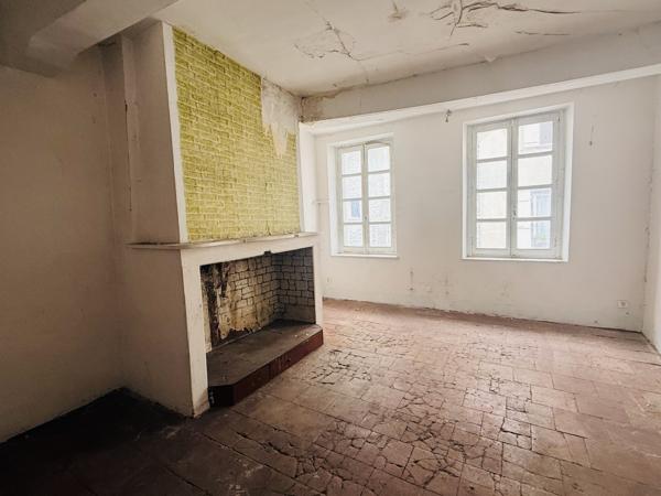 IMMEUBLE A FORT POTENTIEL – SPÉCIAL INVESTISSEUR –A RENOVER ENTIEREMENT - Castelnaudary (11400)