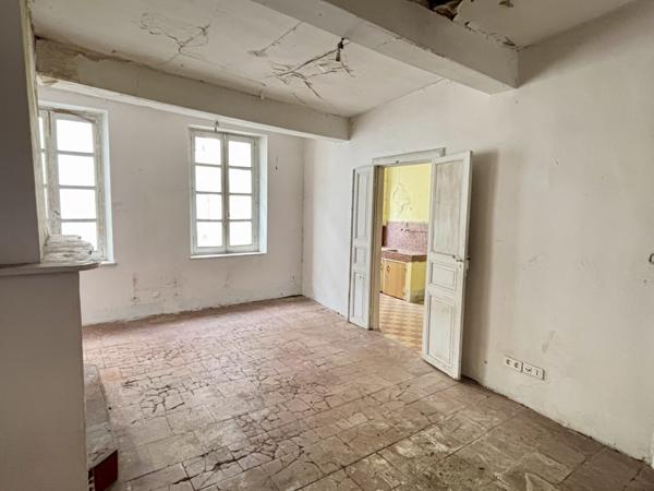IMMEUBLE A FORT POTENTIEL – SPÉCIAL INVESTISSEUR –A RENOVER ENTIEREMENT - Castelnaudary (11400)