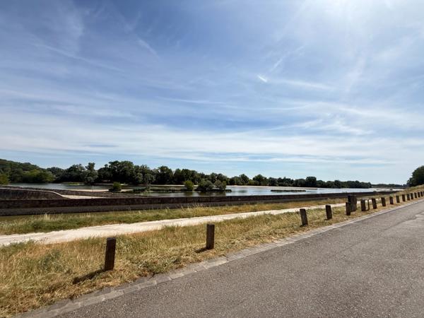 Appartement à vendre 3 pièces CHEMIN DE HALAGE ORLEANS limite SAINT JEAN DE BRAYE , bord de Loire