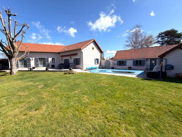 Maison à vendre 9 pièces DIGOIN (71)