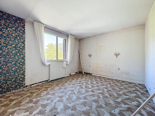 Maison T5 – 170 m² avec parc arboré de 1700 m²