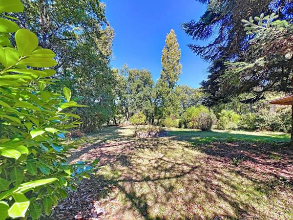 Maison T5 – 170 m² avec parc arboré de 1700 m²