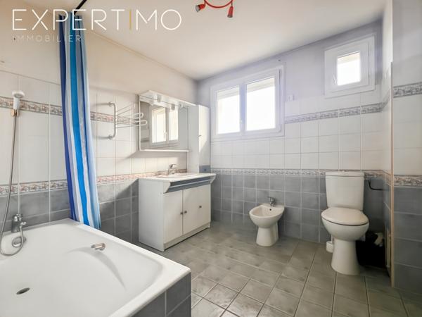 Sainte-Geneviève-des-Bois (91700) Maison offrant multiples possibilités,Idéale grande famille, besoin d’espace ou activité professionnelle