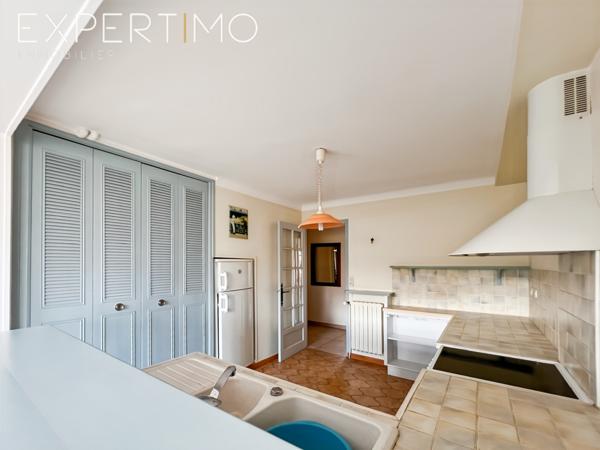 Sainte-Geneviève-des-Bois (91700) Maison offrant multiples possibilités,Idéale grande famille, besoin d’espace ou activité professionnelle