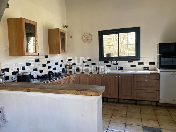 Magnifique airial en pleine forêt Maison d'environ 180m2 à RION-DES-LANDES ( 40260)