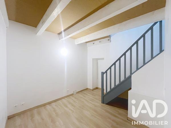 Location maison 3 pièces 76 m² Lambesc