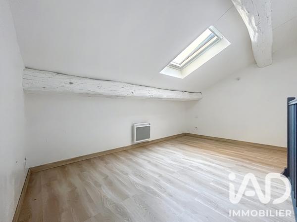 Location maison 3 pièces 76 m² Lambesc