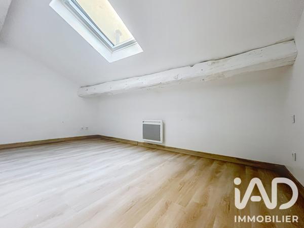 Location maison 3 pièces 76 m² Lambesc