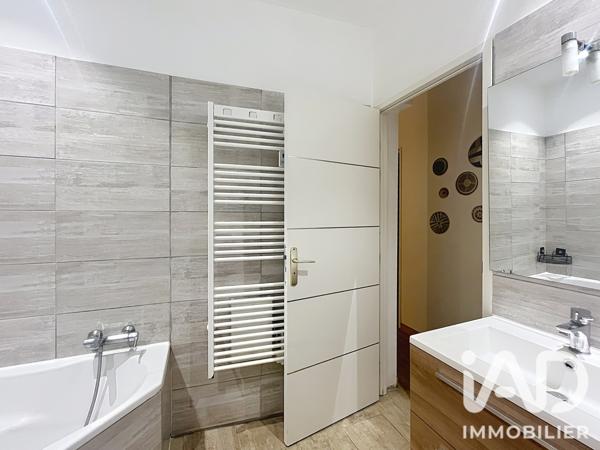 Location maison 3 pièces 76 m² Lambesc