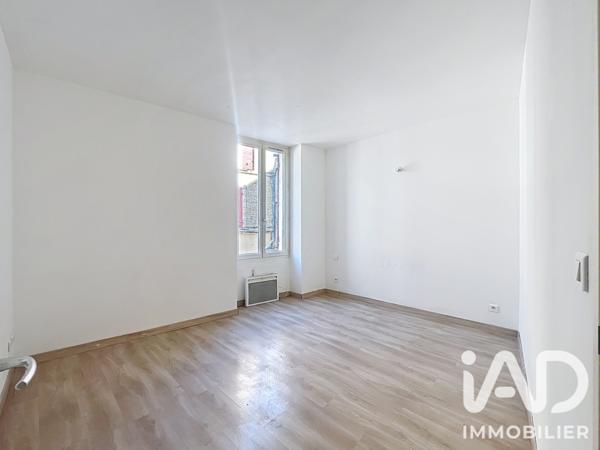Location maison 3 pièces 76 m² Lambesc