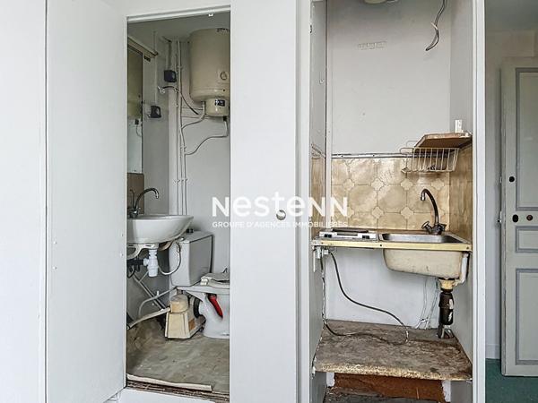 SOUS OFFRE - Paris 17 : studio de 15,75m², à rénover, DPE D, ascenseur - idéal investisseur !