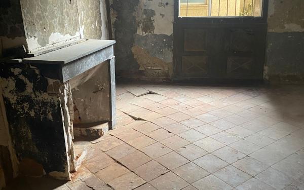 Maison à vendre    2 pièces •  Lautrec