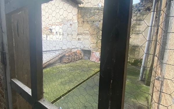 Maison à vendre    2 pièces •  Lautrec