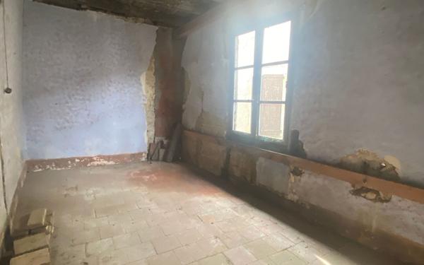 Maison à vendre    2 pièces •  Lautrec